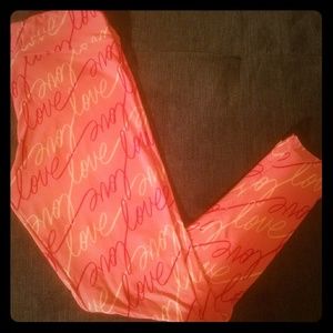 lularoe valentines LOVE pink leggings TC